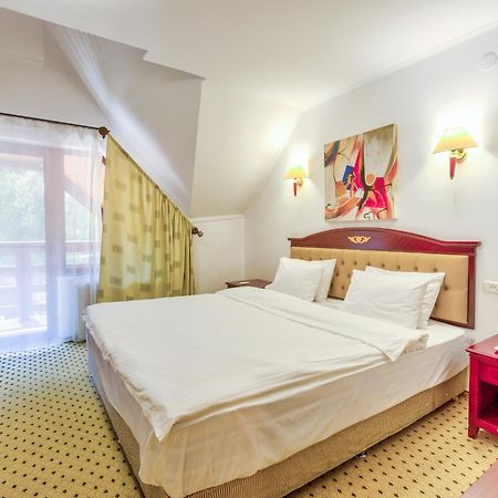 Q Resort And Spa Sacele Exterior photo