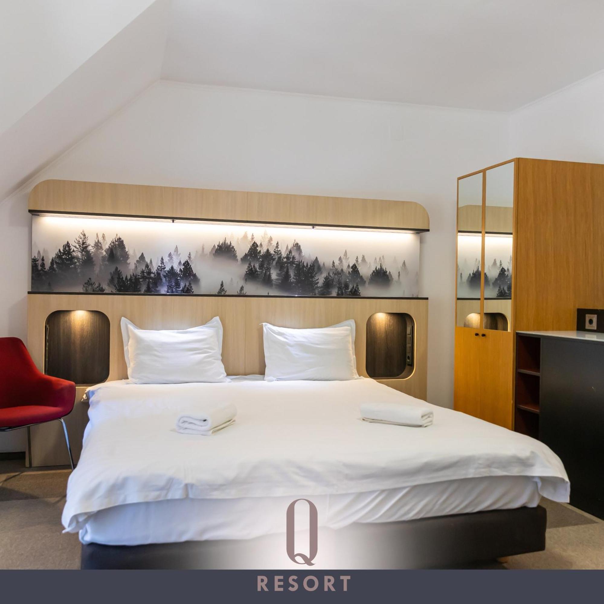 Q Resort And Spa Sacele Exterior photo